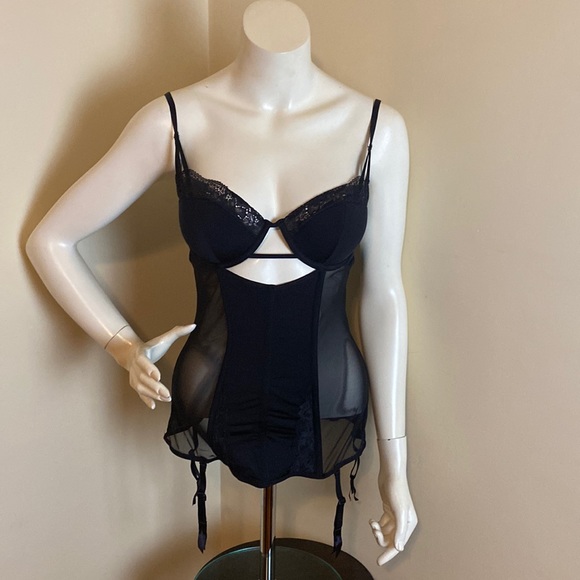 Sexy Elegant Shapewear - Picture 1 of 3